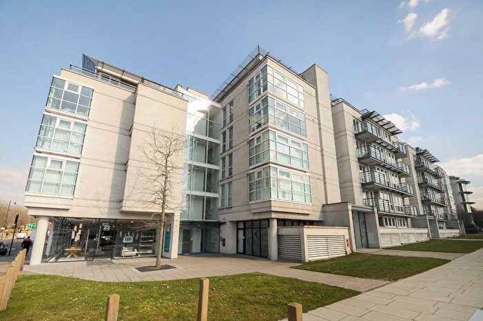 1 Bedroom Flat To Rent In Phoenix Way, Wandsworth, SW18