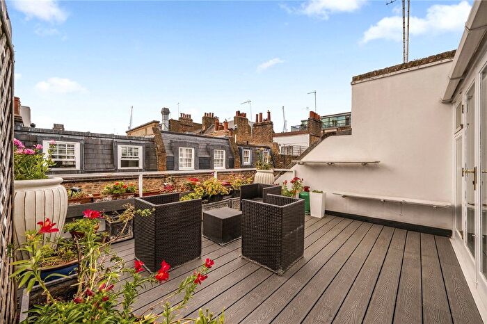 3 Bedroom Detached House To Rent In Colville Place, Fitzrovia, London, W1T