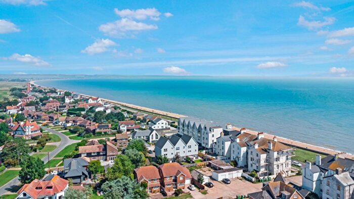 4 Bedroom End Of Terrace House For Sale In Pebble Close, Littlestone, New Romney, Kent, TN28