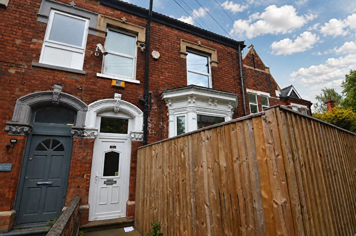 2 Bedroom Maisonette To Rent In Eleanor Street, Grimsby, DN32