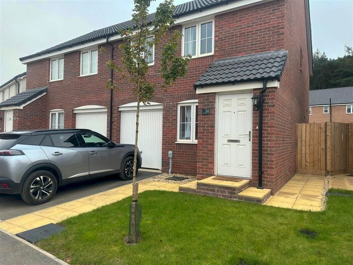 3 Bedroom Semi-Detached House To Rent In Blakewell Close, Barnstaple, EX31