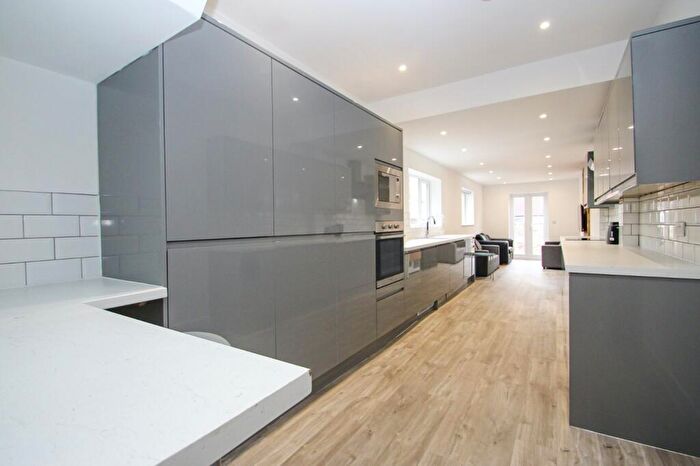 7 Bedroom Flat To Rent In Cleveland Road, Southsea, Portsmouth, PO5