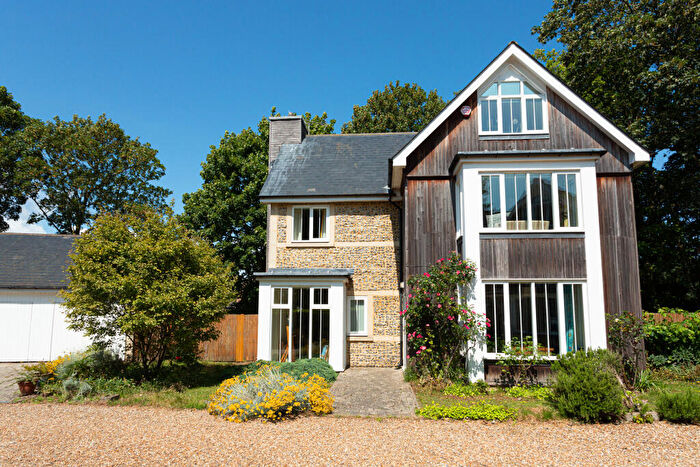 5 Bedroom Detached House For Sale In The Paddocks, Broadstairs, CT10