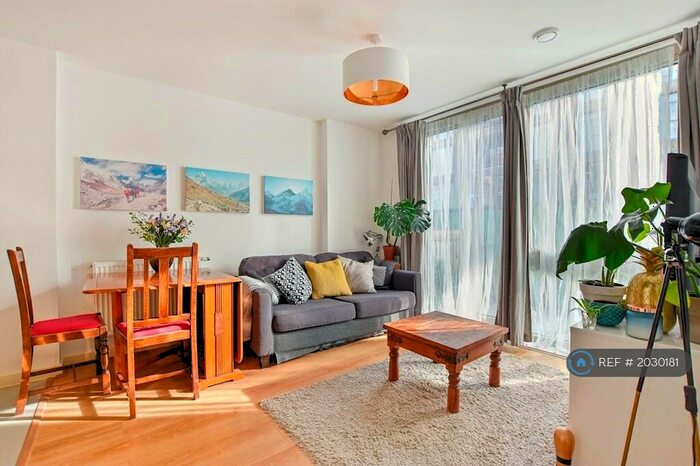 1 Bedroom Flat To Rent In Mulberry Apartments, London, N4