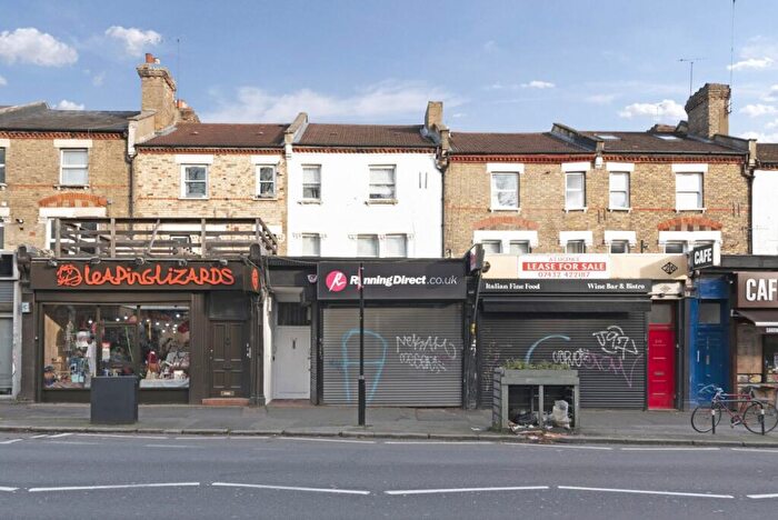 3 Bedroom Flat To Rent In Archway Road, Highgate, N6