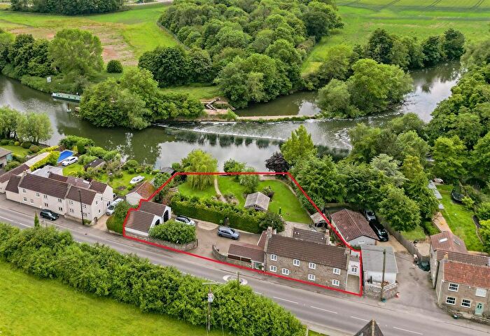 4 Bedroom Detached House For Sale In Bath Road, Bitton, Bristol, BS30