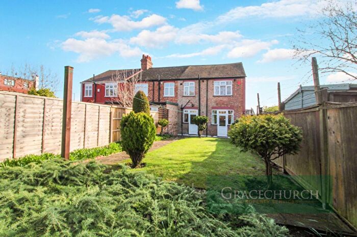 3 Bedroom End Terrace House For Sale In Lightcliffe Road, Palmers Green, N13