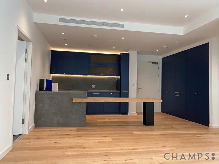 2 Bedroom Flat To Rent In Goodluck Hope Walk, London, E14