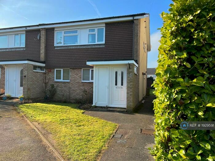 2 Bedroom Maisonette To Rent In Cumberland Close, Little Chalfont, HP7