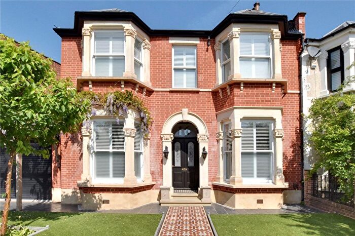 4 Bedroom Semi Detached House To Rent In Dowanhill Road, Catford, London, SE6