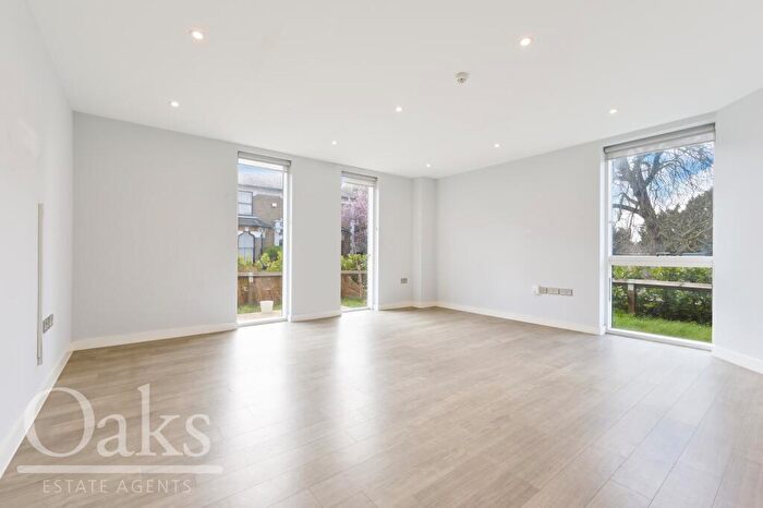 2 Bedroom Apartment To Rent In Blunt Road, South Croydon, CR2