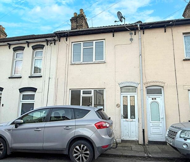 3 Bedroom Terraced House For Sale In Melbourne Road, Chatham, ME4