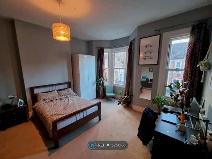 4 Bedroom Terraced House To Rent In Middleborough Road, Coventry, CV1