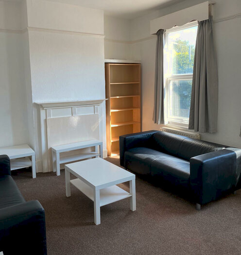 2 Bedroom Apartment To Rent In Kingston, KT2