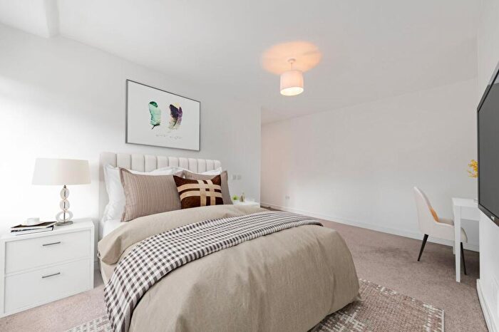 2 Bedroom Flat For Sale In Goldhurst Terrace, London, NW6