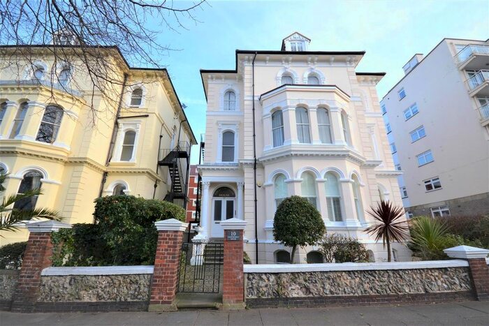 2 Bedroom Flat To Rent In Devonshire Place, Eastbourne, BN21