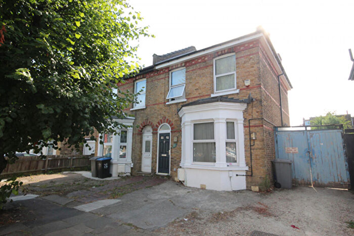 4 Bedroom Semi-Detached House To Rent In Napier Road, Wembley, Middlesex, HA0