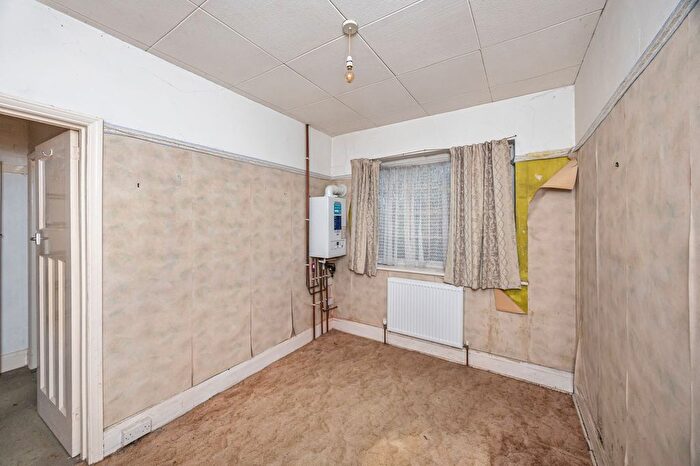 2 Bedroom Detached Bungalow For Sale In Galliers Close, Brighton, BN1