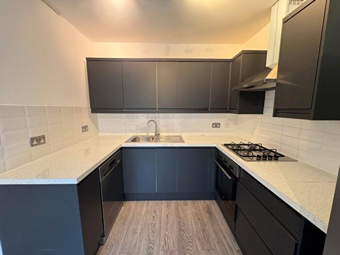 3 Bedroom Flat To Rent In South Gardens, The Avenue, Wembley, HA9