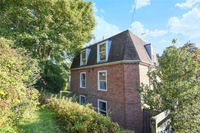 2 Bedroom Flat To Rent In Hyde Street, Winchester, SO23