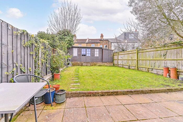 5 Bedroom Property For Sale In Bishops Park Road, Norbury, London, SW16