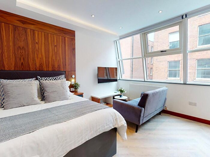 Apartment To Rent In Apt, Live Oasis Piccadilly #, M1