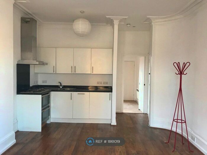 1 Bedroom Flat To Rent In Monson Colonnade, Tunbridge Wells, TN1