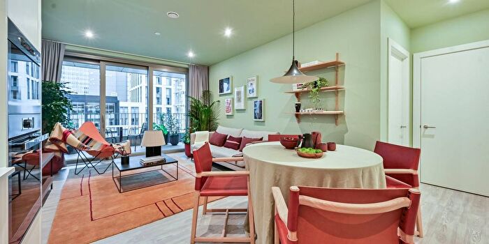 2 Bedroom Flat To Rent In Coppermaker Square, Stratford, E20