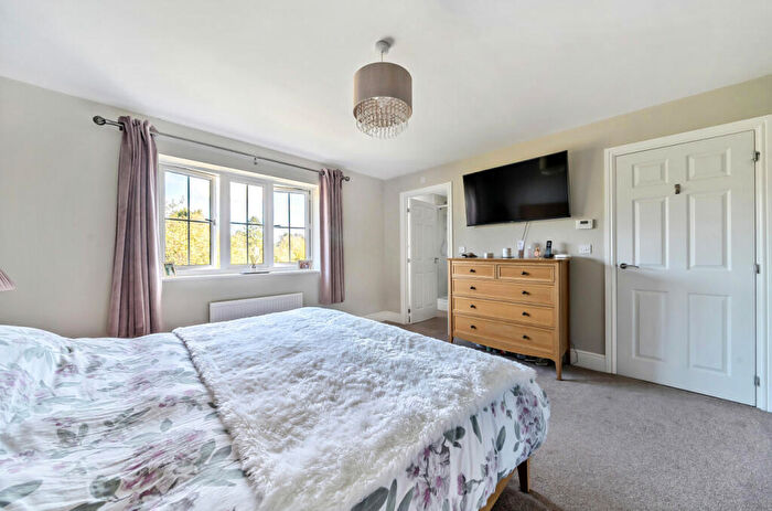 5 Bedroom Detached House For Sale In Maple Place, Four Marks, Alton, Hampshire, GU34