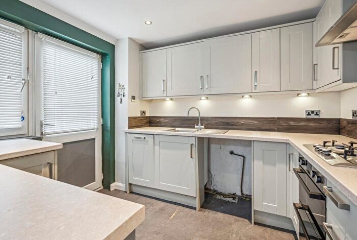 3 Bedroom Terraced House To Rent In Woodcote Lawns, Chesham, HP5