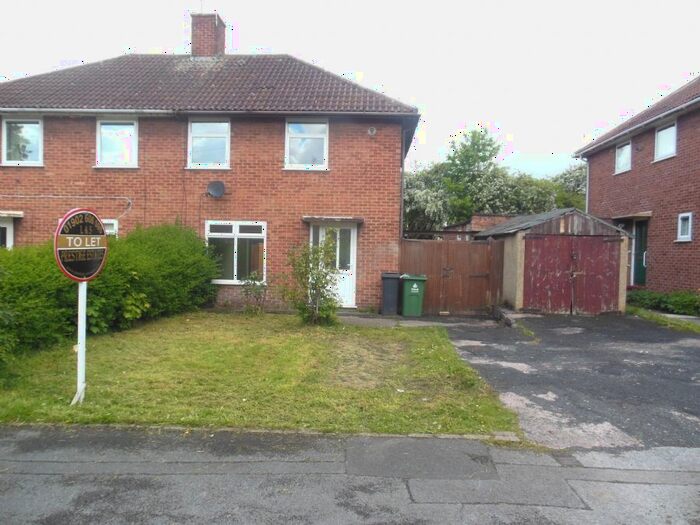 3 Bedroom Semi-Detached House To Rent In Pimbury Road, Willenhall, WV12