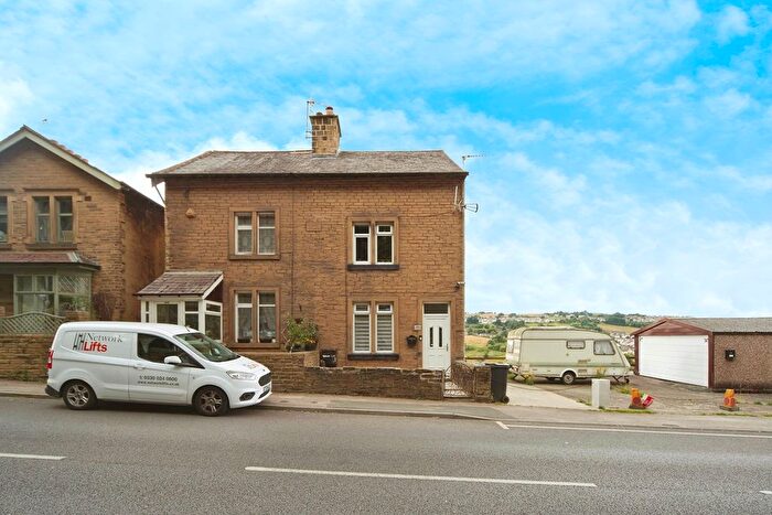 3 Bedroom End Of Terrace House For Sale In Halifax Road, Keighley, BD21