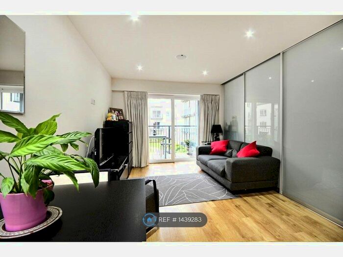 1 Bedroom Flat To Rent In Envoy House, London, NW9