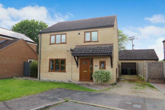 3 Bedroom Detached House For Sale In Hereward Way, Feltwell, IP26
