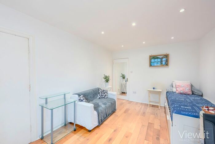 Studio To Rent In Carey Mansions, Westminster, London, SW1P