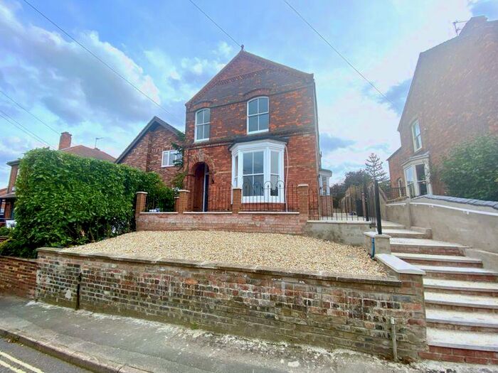 2 Bedroom Flat To Rent In Kidgate, Louth, LN11