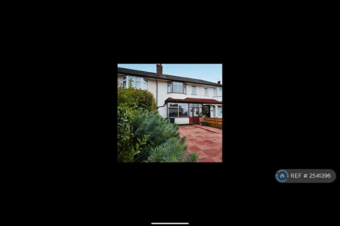 4 Bedroom Terraced House To Rent In House, Mitcham, CR4