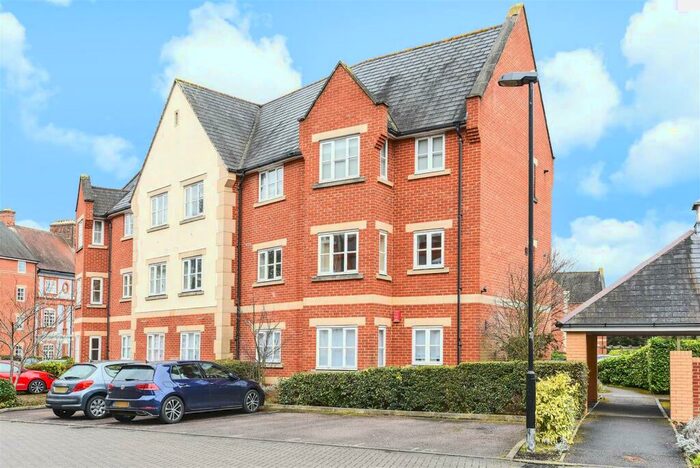 2 Bedroom Flat To Rent In Bennett Crescent, Cowley, Oxford, OX4