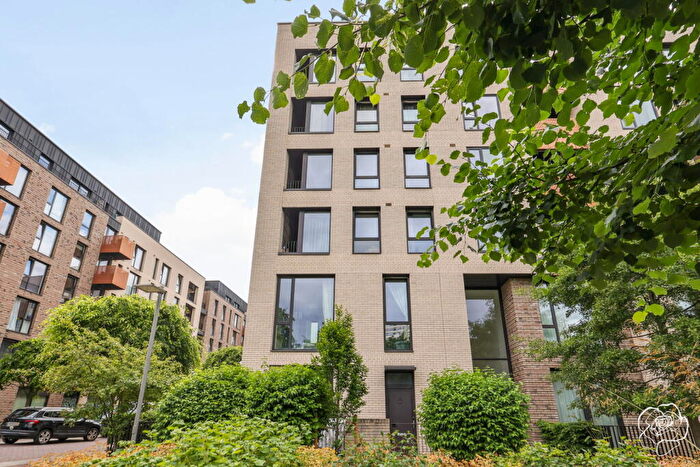 3 Bedroom Duplex For Sale In Leyton Road, Stratford, E15
