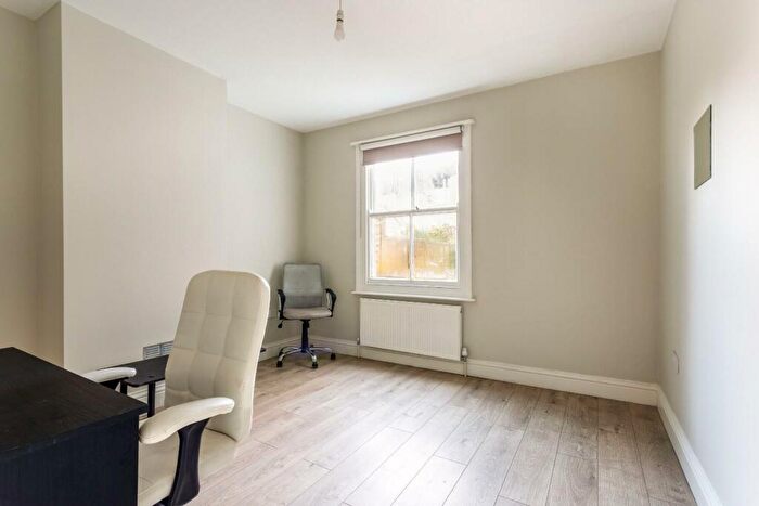 2 Bedroom Flat For Sale In Sandown Road, Brighton, BN2