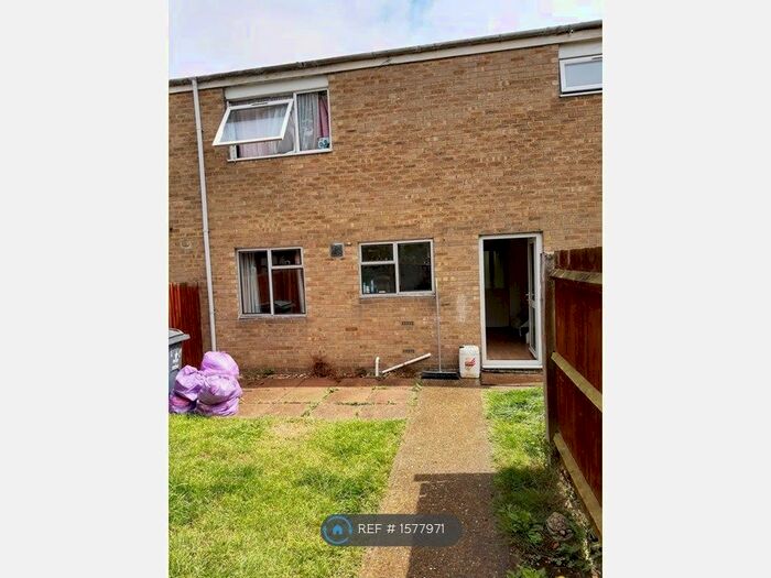 3 Bedroom Terraced House To Rent In Canterbury Way, Stevenage, SG1