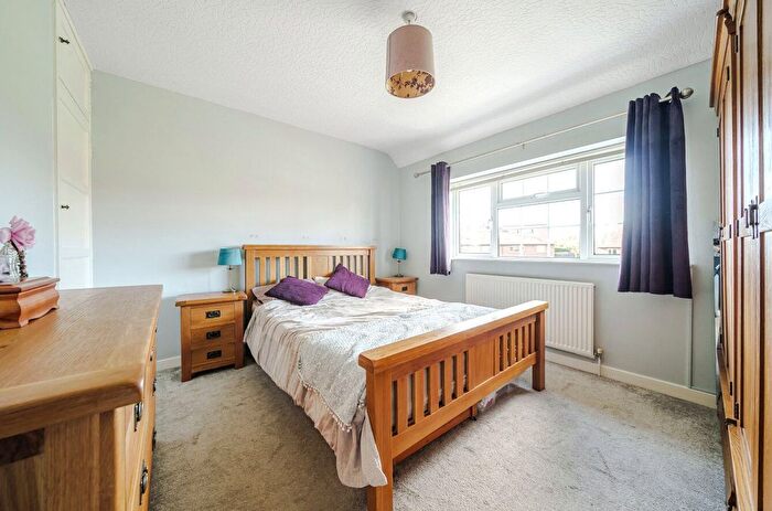 3 Bedroom Terraced House For Sale In Burpham, Guildford, Surrey, GU4