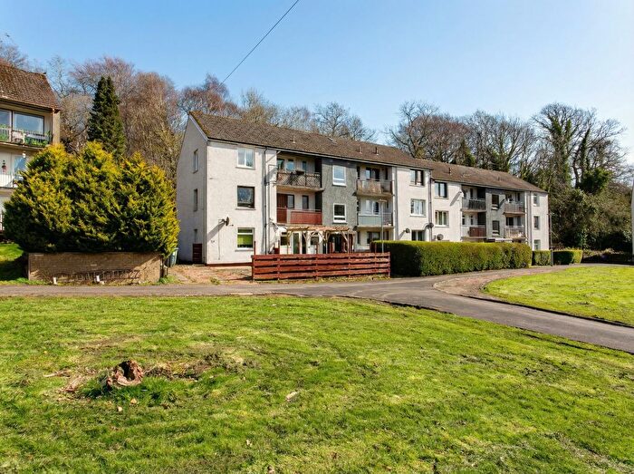 2 Bedroom Flat For Sale In B, Fulton Crescent, Kilbarchan, PA10