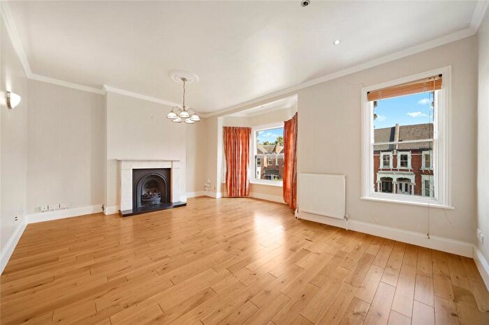 4 Bedroom Flat To Rent In Hillfield Road, West Hampstead, NW6