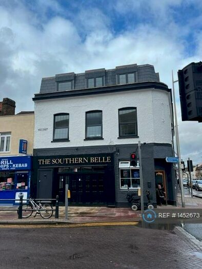 2 Bedroom Flat To Rent In High Street, Gillingham, ME7