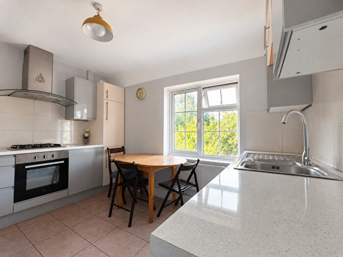 1 Bedroom Terraced House To Rent In Roycraft Avenue, Barking, IG11