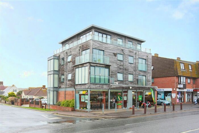 1 Bedroom Flat To Rent In Keymer Avenue, Peacehaven, East Sussex, BN10
