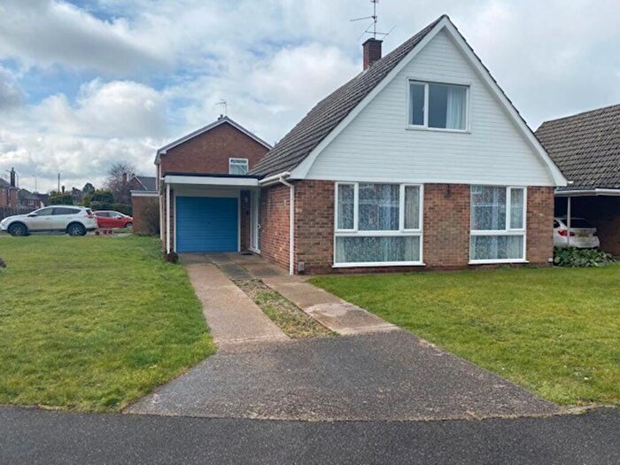 2 Bedroom Detached Bungalow To Rent In The Paddocks, Newark, NG24