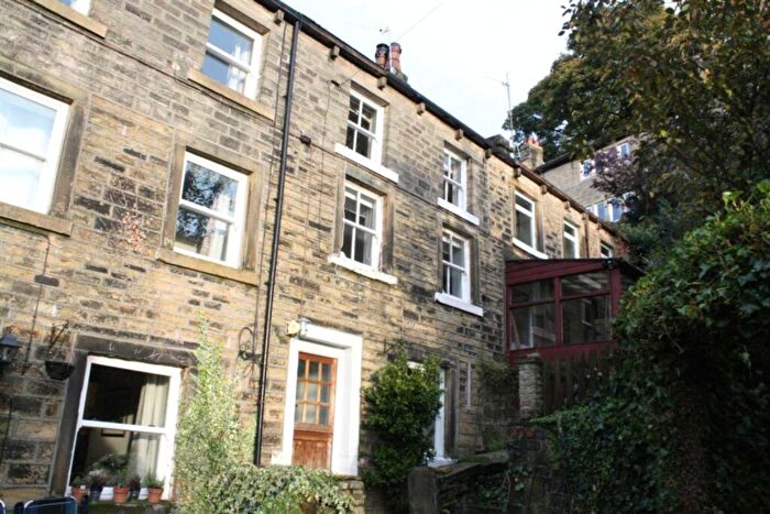 3 Bedroom Terraced House To Rent In St Annes Square, Holmfirth, West Yorkshire, HD9