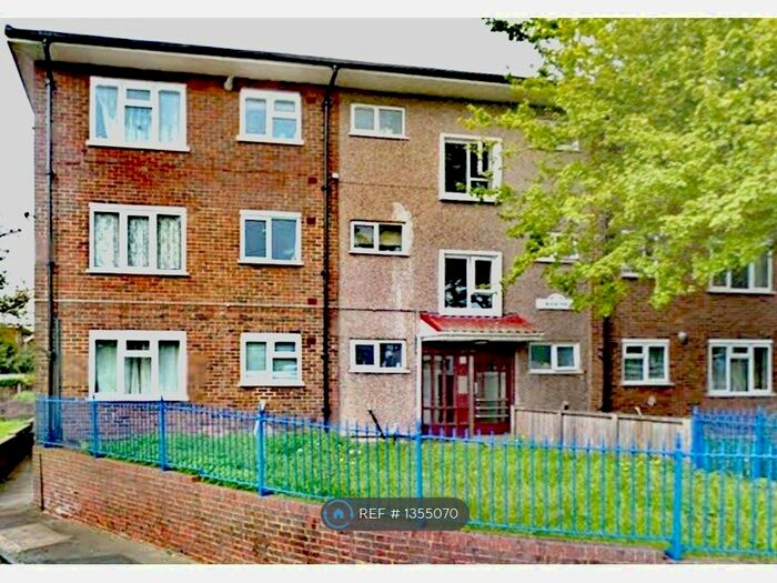 2 Bedroom Flat To Rent In Bligh Way, Rochester, ME2